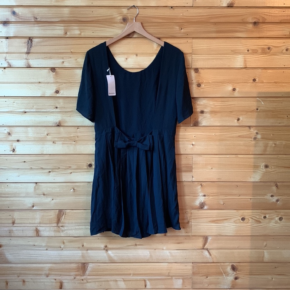 Lovemarks backless cocktail dress. Size Large
